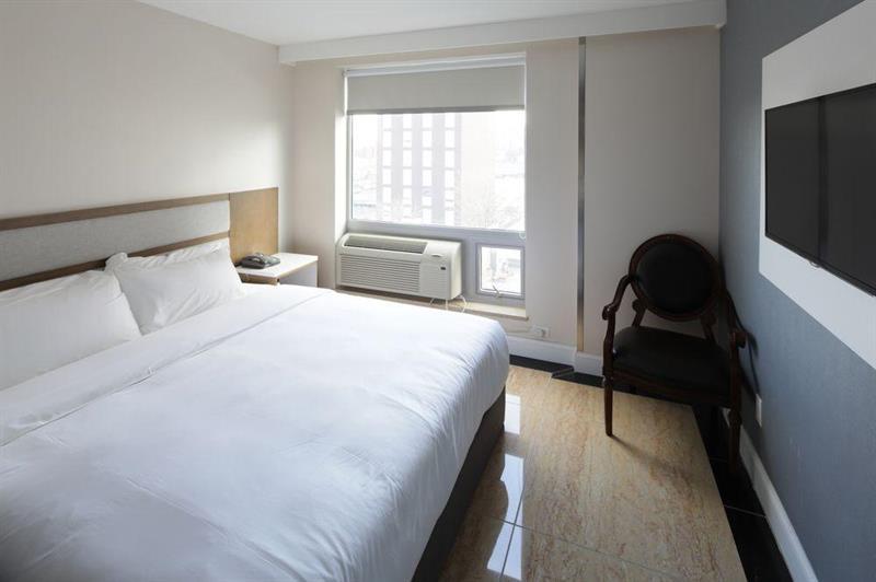 Mayfair Inn And Suites New York Exterior photo